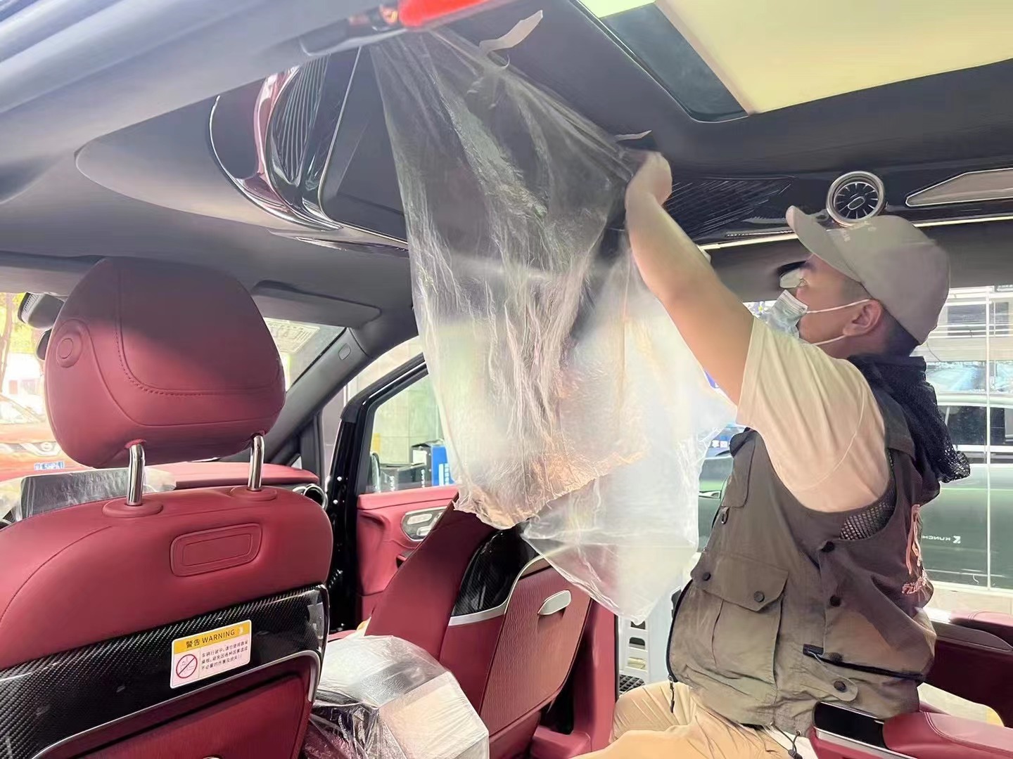 如何知道新車是否甲醛超標(biāo)，車內(nèi)異味如何解決