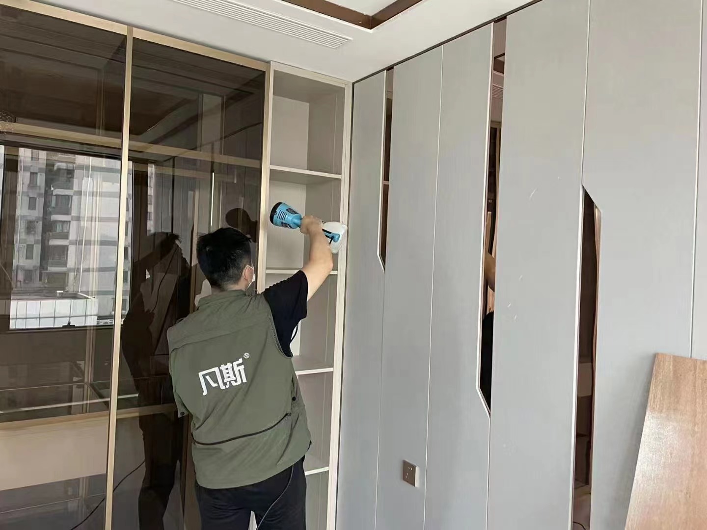 實木復(fù)合地板有甲醛嘛？值不值得購買